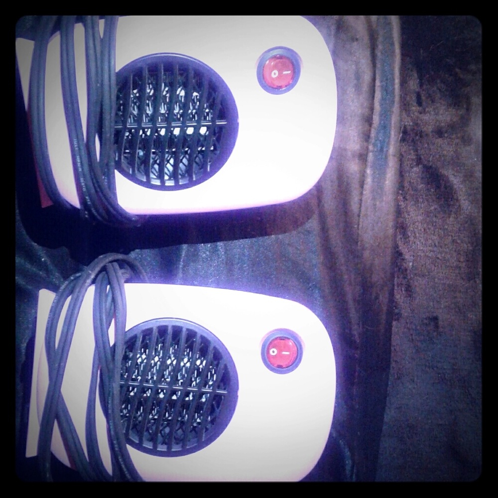 2 mini heaters